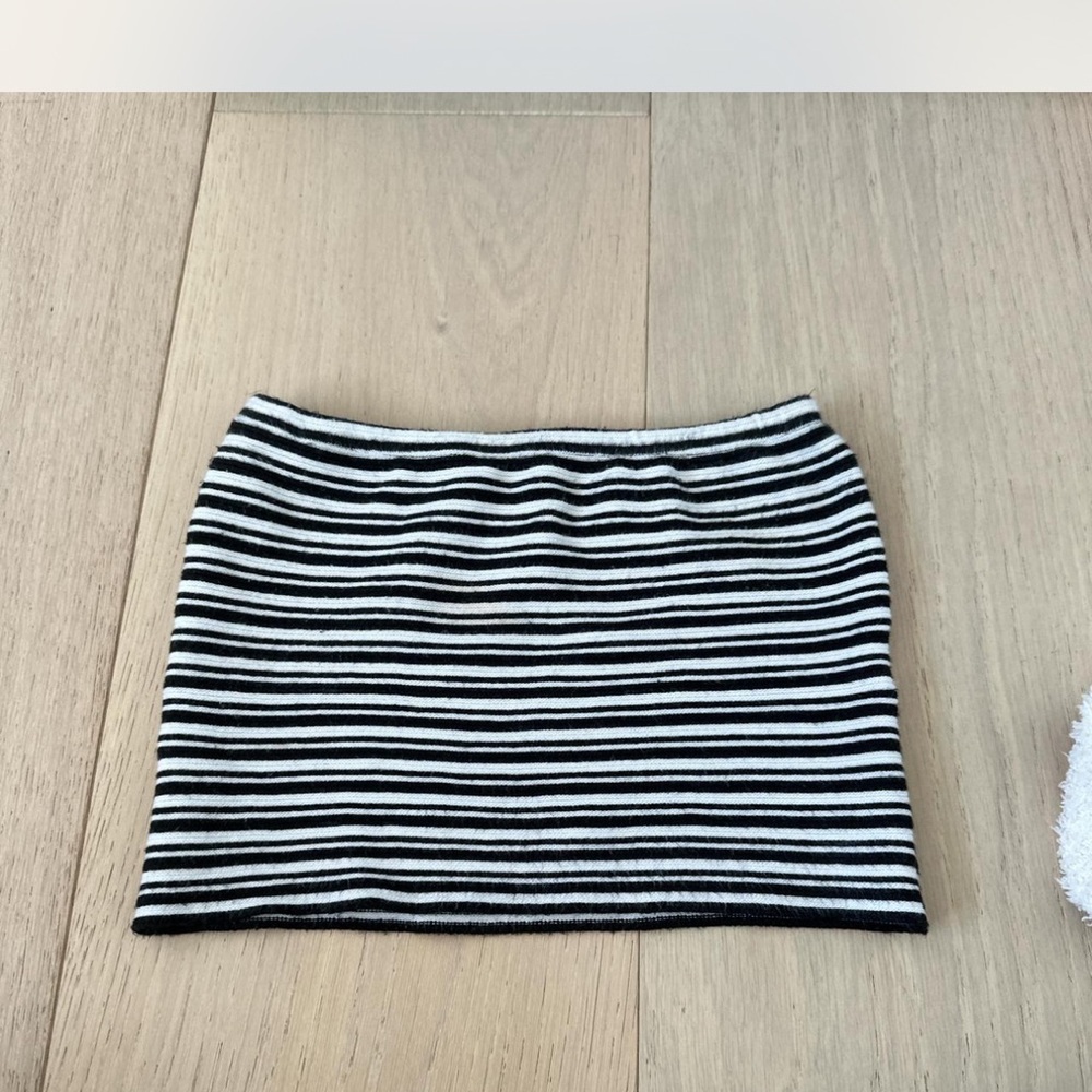 Subdued tube top